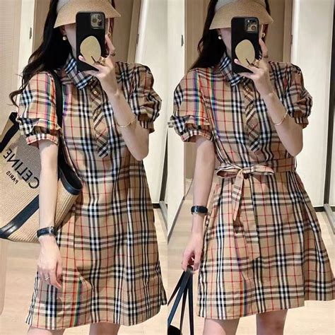 váy burberry